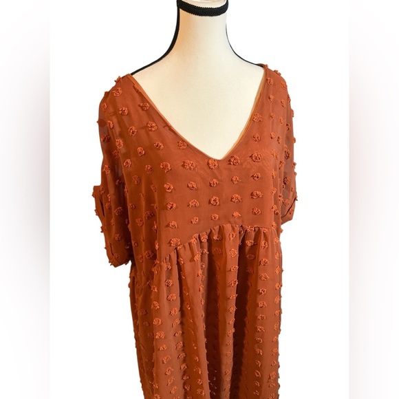Chic Terracotta Textured Midi Dress - Picture 4 of 6